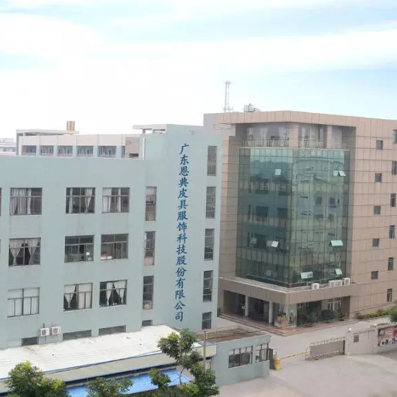 雙肩包,禮品背包定制,雙肩背包定制,背包工廠,書包定制工廠