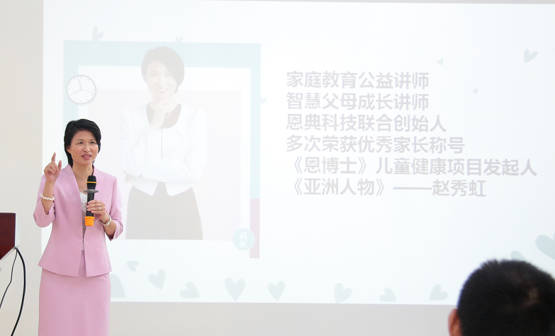 書包生產(chǎn)廠家,箱包廠家,書生書包定制,雙肩背包訂做,包包生產(chǎn)廠