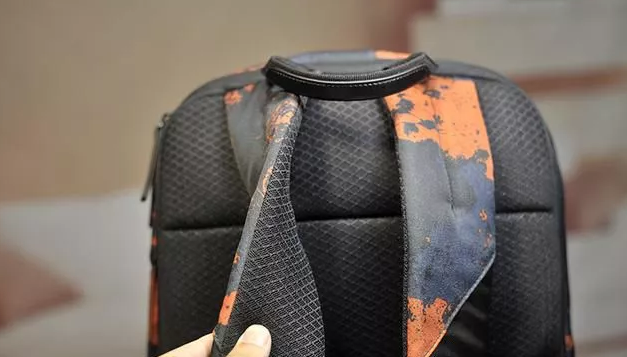 禮品背包定制,雙肩背包生產廠家,背包定制,雙肩背包廠家,包包定制廠家,