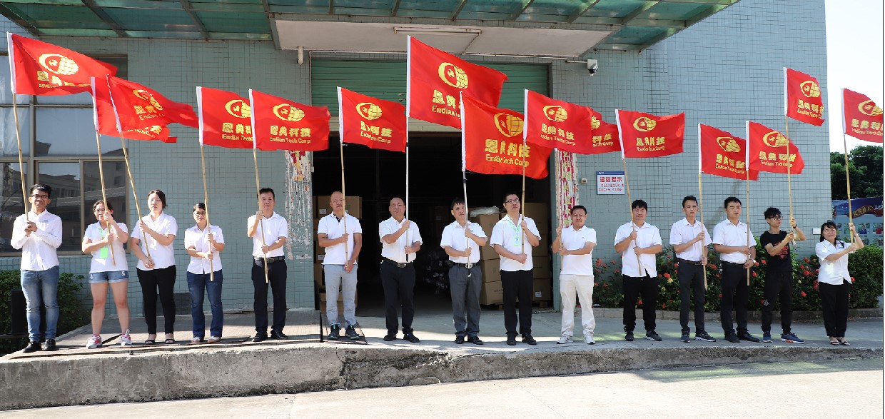 電腦包,禮品包,時(shí)尚包,雙肩包,恩典科技箱包,定制生產(chǎn)廠家
