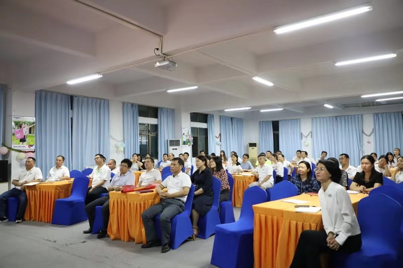 雙肩背包廠家,雙肩包,雙肩包加工,恩典科技,雙肩包廠家,雙肩包生產(chǎn)