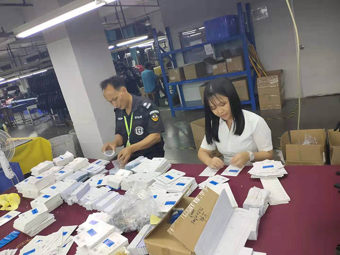 禮品背包定制,雙肩背包生產(chǎn)廠家,雙肩背包廠家,包包定制廠家,背包定制