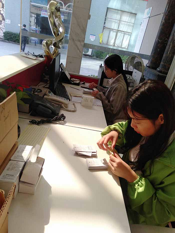 禮品背包定制,雙肩背包生產(chǎn)廠家,雙肩背包廠家,包包定制廠家,背包定制
