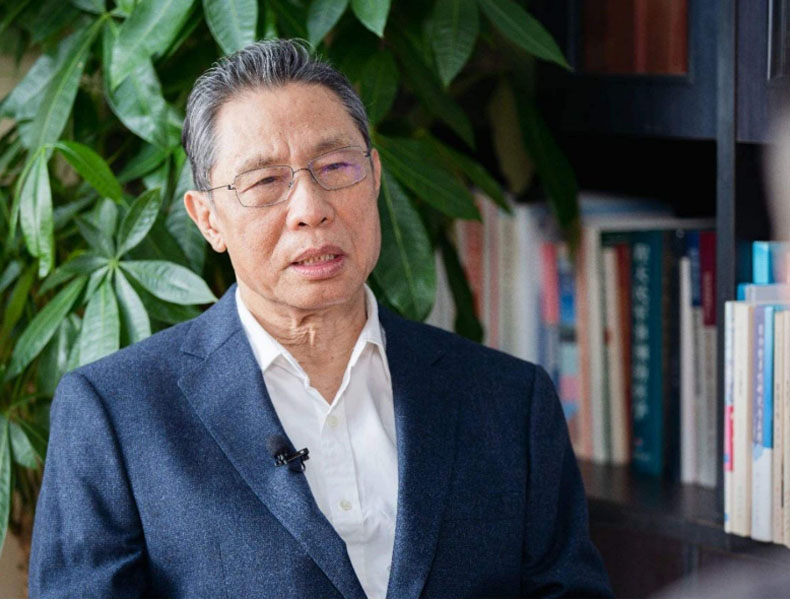 夏日炎炎，可以摘下口罩了嗎？