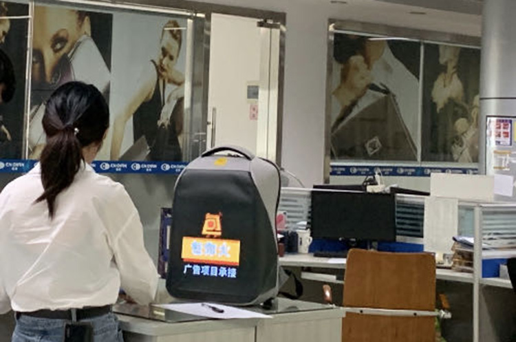 箱包廠,背包廠家禮品背包訂做,廣告背包訂做,地攤經(jīng)濟