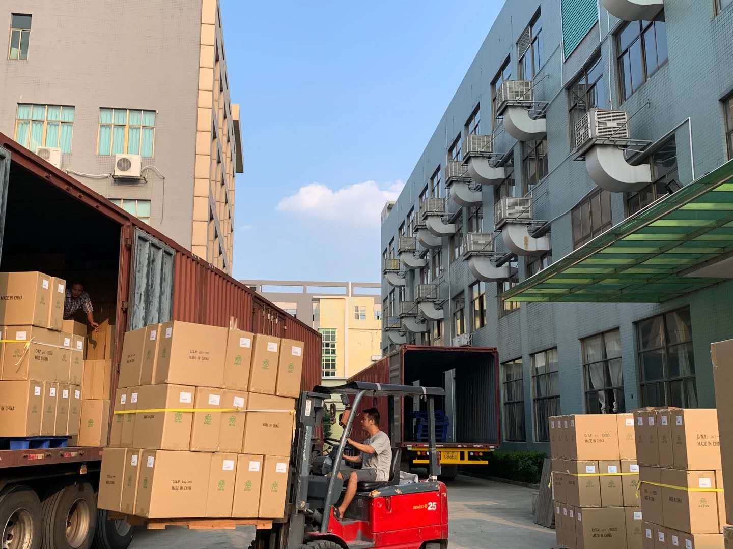 中秋節(jié)禮品送什么?送禮品背包更顯品位！
