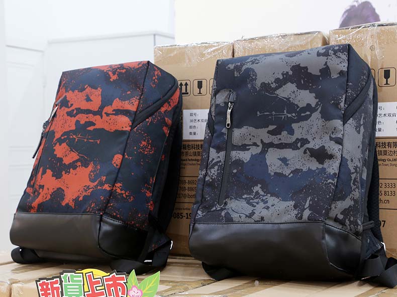 定制禮品背包-設計風格迎合時代