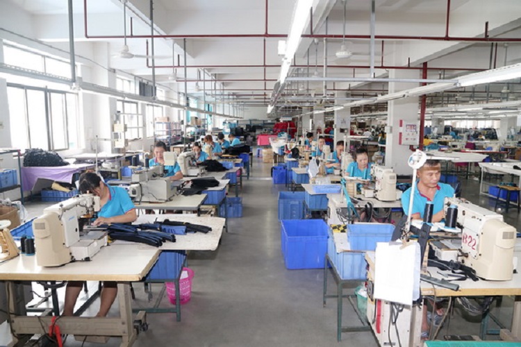 東莞雙肩包工廠，背包工廠，背包生產(chǎn)廠家，雙肩包工廠，雙肩包定制