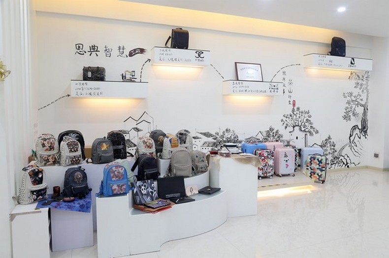 定制休閑背包,箱包廠家,禮品背包廠家,背包工廠,電腦背包廠家