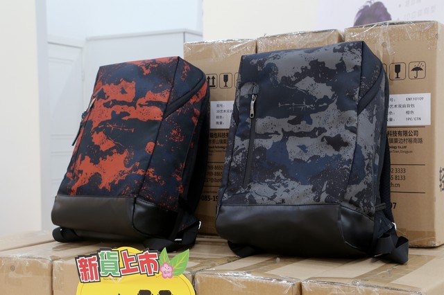 定制電腦雙肩包,電腦雙肩包廠,箱包定制,家用雙肩包廠家,中山背包定做logo